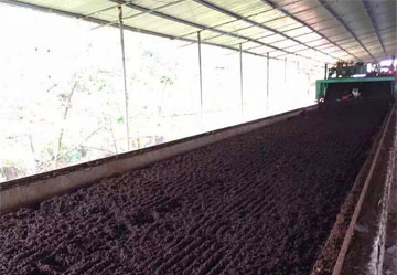 Organic fertilizer fermentation mode and site construction method