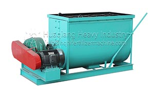 Horizontal fertilizer mixer with high quality and high yield