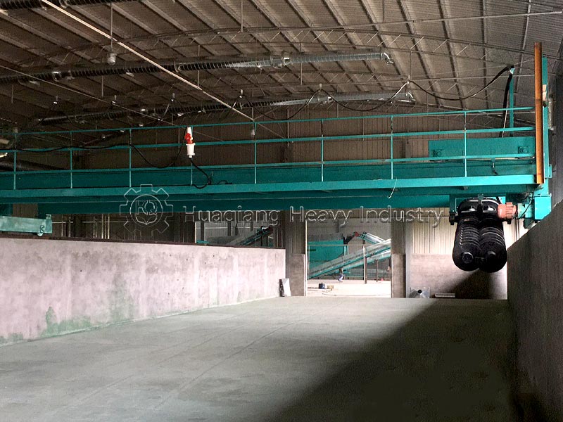 Double-screws Turning Machine