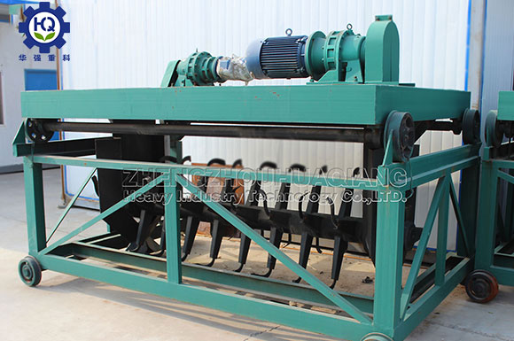 Advantages, characteristics and operation principle of trough organic fertilizer dumper